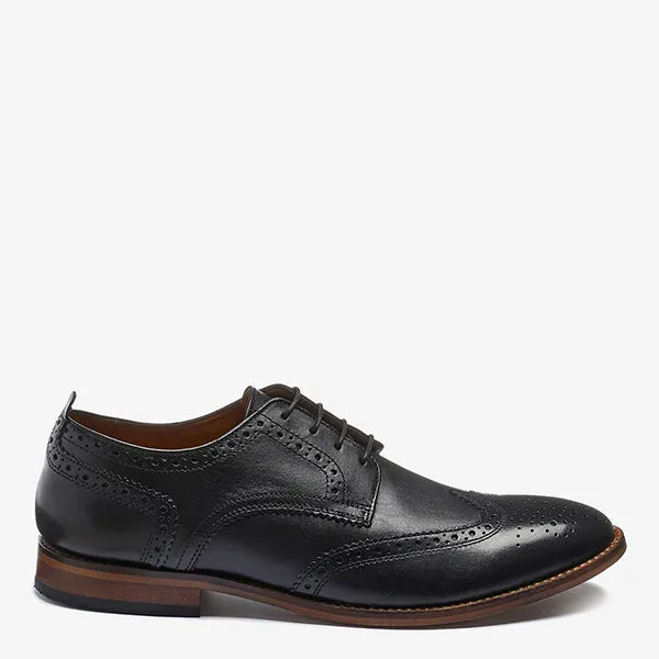 Black Regular Fit Contrast Sole Leather Brogues