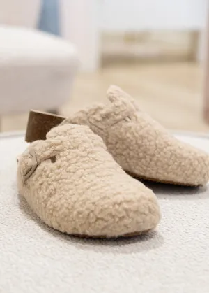 The Magnolias Slip On